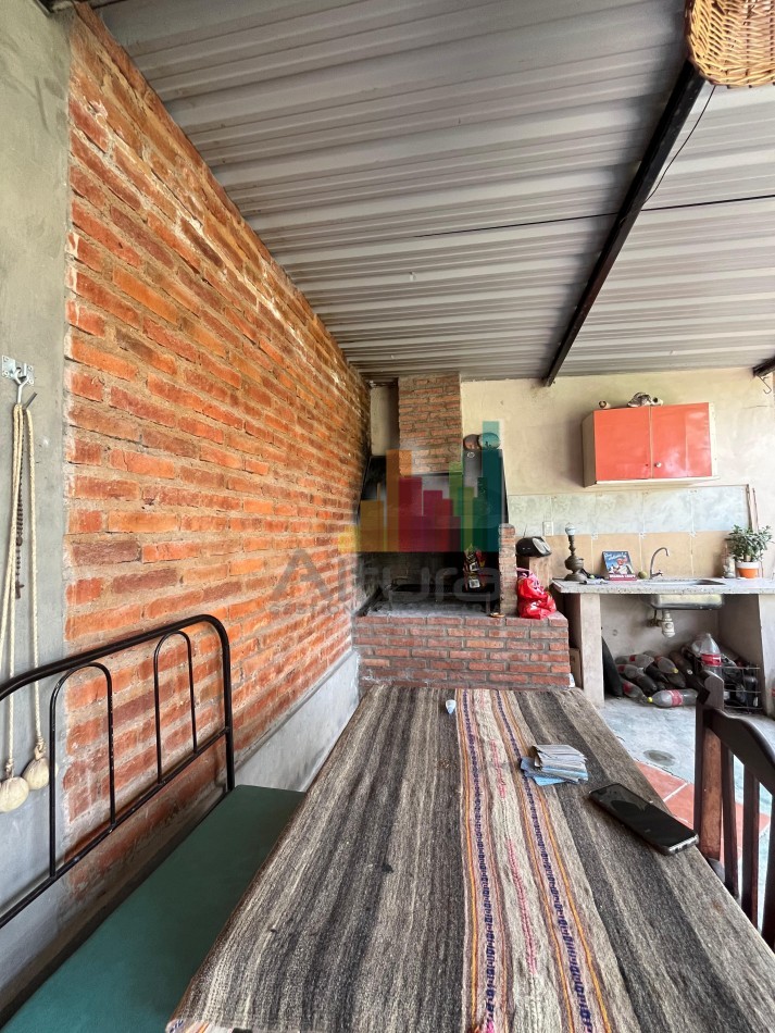 SE VENDE CASA EN BARRIO CIELO DEL SUR 